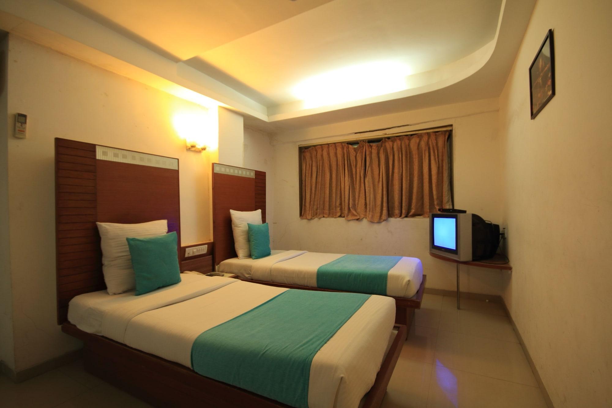 Fabhotel Kadamb Inn Ahmedabad Exterior foto