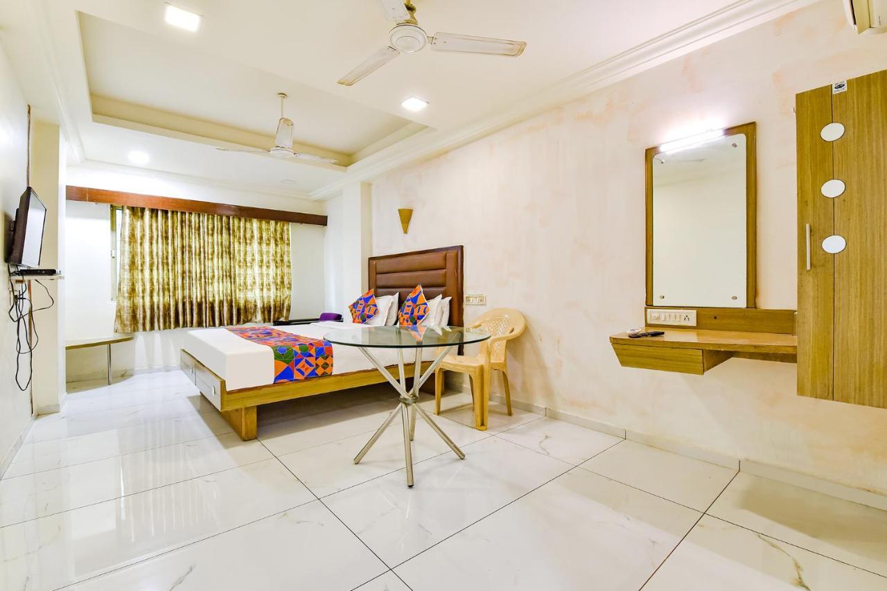 Fabhotel Kadamb Inn Ahmedabad Exterior foto